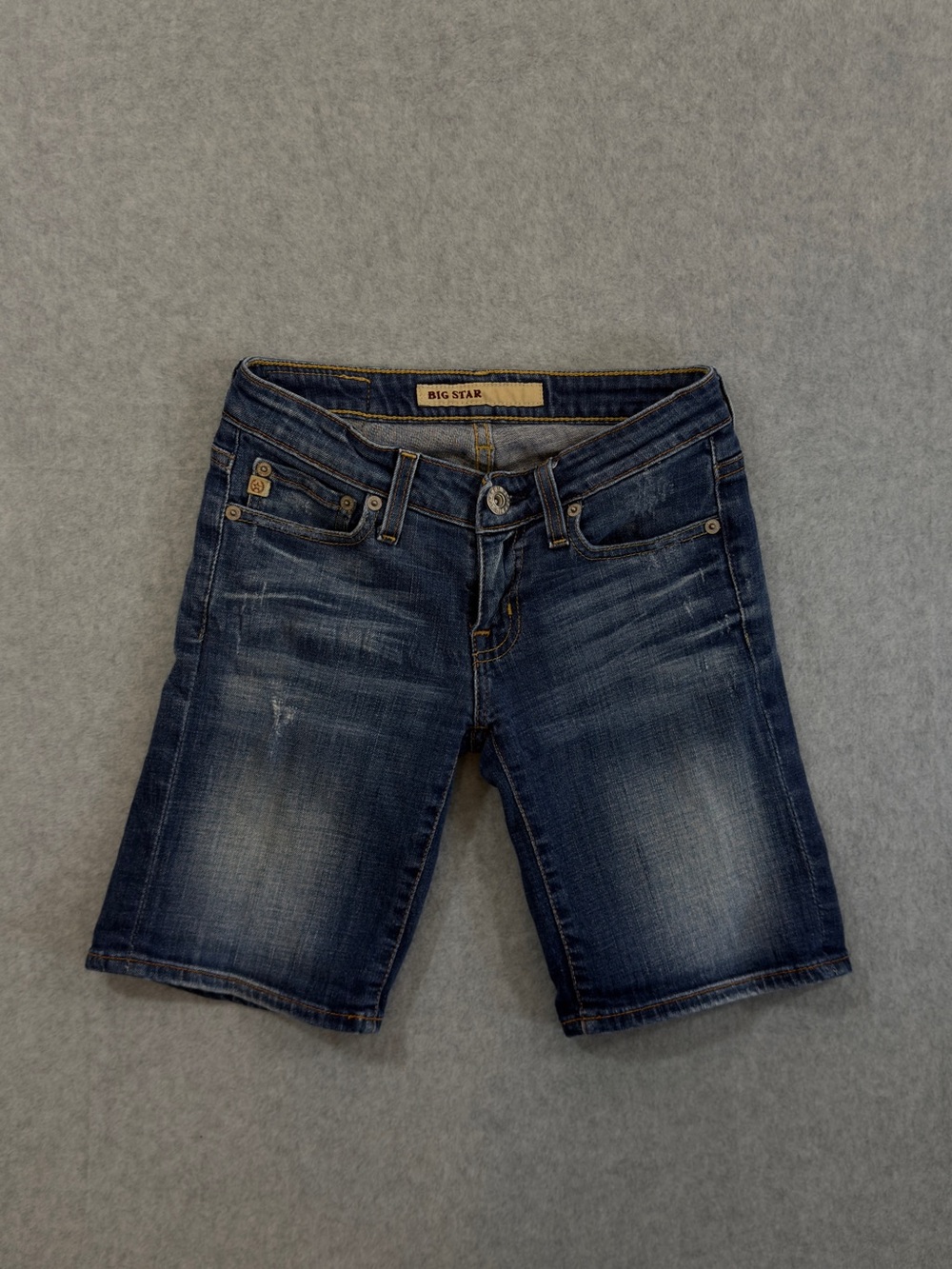 Early 2000’s Y2K Big Star Women's Medium Wash Denim Bermuda Shorts Size 24